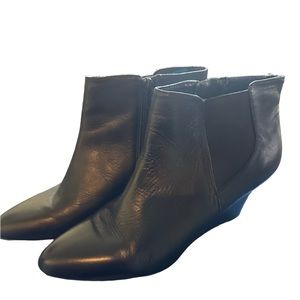 Nine West Leather Wedge Booties, excellent condition, slight peeling inside!!